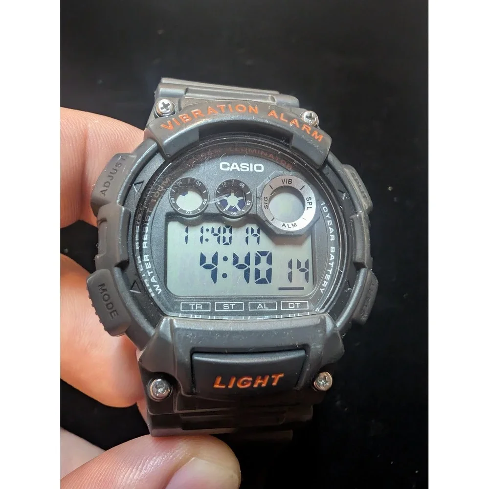 Casio Quartz Mens Watch Gray Digital Vibration Alarm 100M W-735H Illuminator